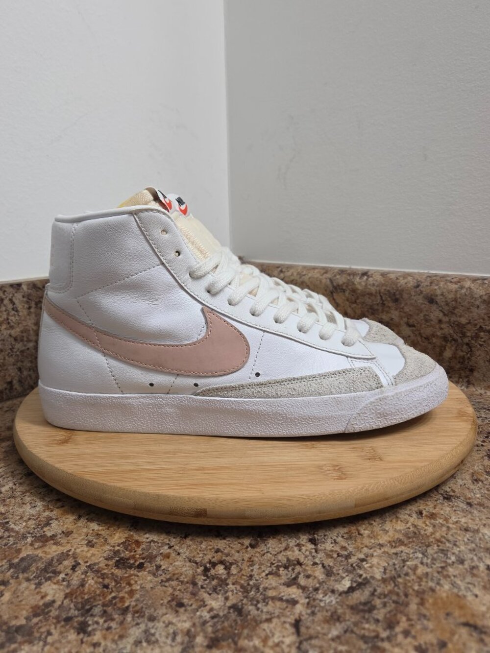 Nike Blazer Mid 77 Vintage Womens White Sneakers Size 10.5